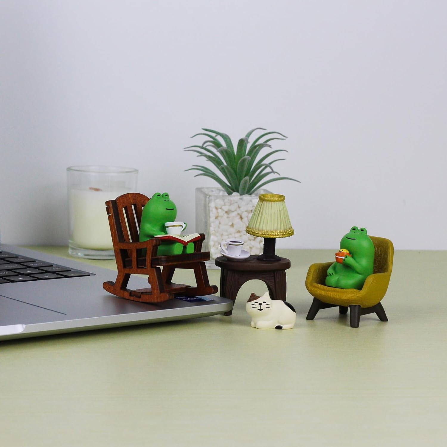 Adorable Frog Collectibles for Desk and Bedroom Decor, Cute Frog Perfect Indoor Home Decorations, Desk Accessories, Table Accessories